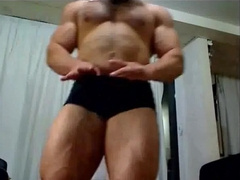 Str8 arab bodybuilder massive flexing 3