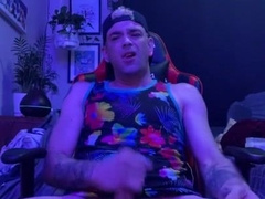 Spoken Tat Jock Faps off Palms Free-For-All Jizz on Accident