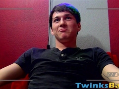 Young gay makes his partner blow him before bareback