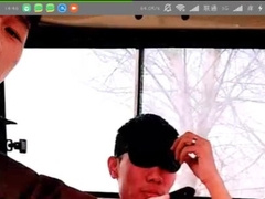 面包车上玩奴