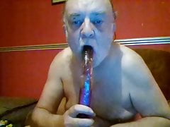 Submissive Bottom & dildo