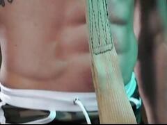 Woody Fox & Alam Wernik closes the theatre with style