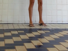 Having a ultra-cute douche after my swim