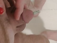 CD Mary  pissing thru plug