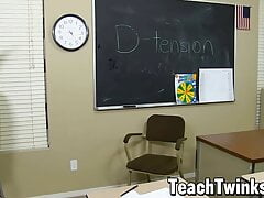 Twink Jordan Ashton anal fucks Max Martin on teachers table