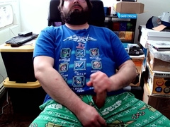 Nerdy Grizzly Wanks off while Gay-For-Pay Acquaintance is in the other Guest Room