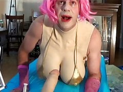 Cum-Squirting dildo shoots hot load in tranny's mouth