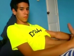 Latino Twink Shows Off When Jerking