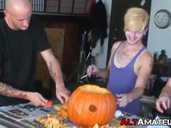 Young punk amateurs love blowjobs and balls deep anal sex