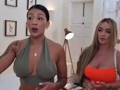 デカ尻, デカパイ, イマラチオ, チン, フェティッシュ, 足フェチ, 乳首, タトゥー