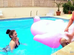 デカ尻, デカチン, デカパイ, ドイツ人, 小柄, ガリガリ, ティーン, オッパイの