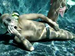 Nana, Gros seins, Fétiche, Masturbation, Piscine, Solo, Nénés, Sous marin