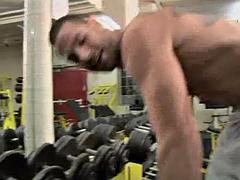 フェラチオ, イギリス人, イく瞬間, 乱交, グループ, ジム