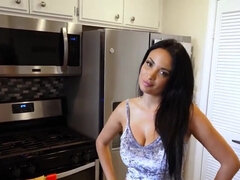 Grosse bite, Branlette thaïlandaise, Hard, Lingerie, Mère que j'aimerais baiser, Actrice du porno, Pov, Séduite