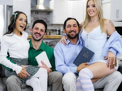 18 años, Culo grande, Verga grande, Mamada, Estilo perrito, Tetas naturales, Adolescente, Tetas