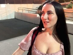 Cul à la bouche, Gros cul, Sucer une bite, Robe, Culottes ou slips, Public