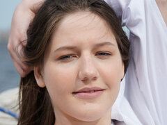 Lieveling, Grote kont, Masturbatie, Klein, Pornster, Geschoren, Alleen