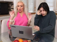 Grote kont, Grote lul, Grote mammen, Blond, Pijpbeurt, Rijpe lesbienne, Moeder die ik wil neuken, Tieten likken