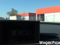 Gros seins, Blonde, En levrette, Hard, De plein air, Pov, Réalité, Plan cul à trois