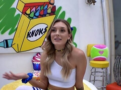 Arschlecken, Grosser arsch, Klaffend, Öl, Muschi, Rock, Solo, Tätowierung