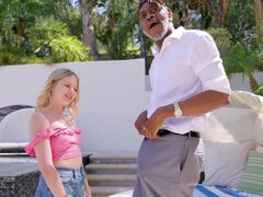 Grosse bite, Tir de sperme, Queue, Faciale, Hard, Interracial, De plein air, Adolescente