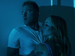 Tetas grandes, Negro, Lamidas, Fiesta, Piscina, Coño, Cabello corto, Tatuaje