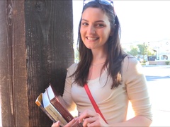 Acercamiento, Vestido, Extremo, Masturbación, Orgasmo, Público, Solo, Bajo la falda