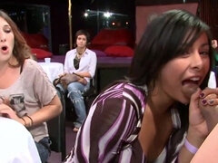 Cfnm, Bailar, Grupo, Sexo duro, Hd, Interracial, Madres para coger, Fiesta