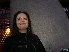 Sucer une bite, Brunette brune, En levrette, Européenne, Hard, De plein air, Pov, Nénés