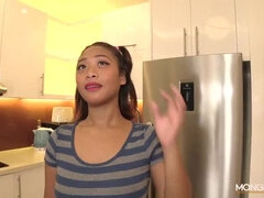 Big Tits Thai Maid Full Service Blowjob For Boss