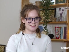 Arsch, Grosser arsch, Braunhaarige, Füsse, Fingern, Deutsch, Hd, Masturbation