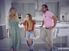 Blonde, Famille, Léchez, Mère que j'aimerais baiser, Maman, Belle mère, Plan cul à trois, Nénés