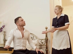 Blondine, Blasen, Gehörnter ehemann, Hotel, Hausmädchen, Reif, Milf, Russisch