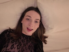 Gros seins, Brunette brune, Mignonne, Doigter, Orgasme, Solo, Se déshabiller, Allumeuse