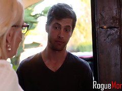 Bedriegen, Oudere vrouw, Pop, Fetisj, Hd, Moeder die ik wil neuken, Rijden, Schreeuwen