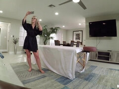 Enthousiasteling, Grote lul, Grote mammen, Natuurlijke tieten, Buiten, Gezichtspunt, Kut duiken, Nat