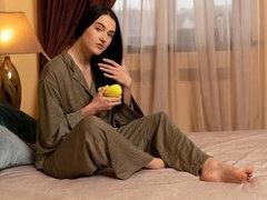 18 años, Amateur, Morena, Penetracion con dedos, Masturbación, Estriptis, Adolescente, Tetas