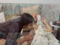 Deixei meu marido arrombar a bucetinha de minha irmã a safada gritou muito