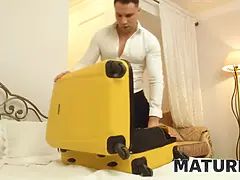 Blondine, Blasen, Geile alte tussi, Spermaladung, Hd, Hotel, Hausmädchen, Reif