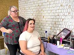 Cul, Belle grosse femme bgf, Derrière les coulisses, Gros seins, Rondelette, Seins naturels, Chatte, Plan cul à trois