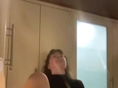 18 jaar, Brits, Vrouw, Hd, Mager, Alleen, Plagen, Tieten likken