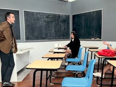 18 ans, Nana, Hard, Actrice du porno, Élève, Professeur, Plan cul à trois, Uniforme