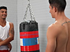 Анальный секс, Язык в попке, Семяизвержение, Фистинг, Геи, Спортзал, Секс без цензуры, Тату