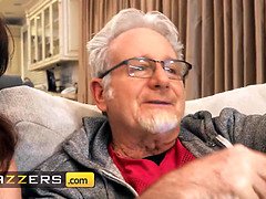 Stepdaughter Syren De Mer gets her tight pussy pounded by Joshua Lewis in hot FFM action