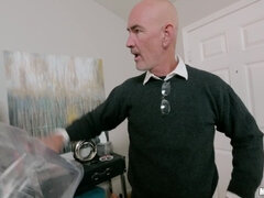 Blasen, Behaart, Handjob, Natürlichen titten, Öl, Pov, Rasiert, Tätowierung