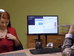 Entrevista, Mamada, Tetona, Checa, Estilo perrito, Hd, Madres para coger, Pelirrojo