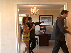 Anal, Grosse bite, Sucer une bite, Brunette brune, Fille latino, Orgie, Rasée, Nénés