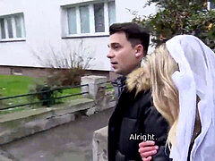 Europeo, Madres para coger, Realidad, Boda