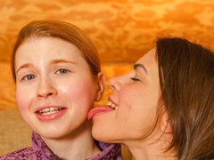 18 летние, Вчетвером, Лизание, Киски, Бритые, Молоденькие