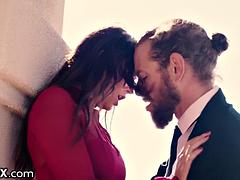 デカチン, フェラチオ, 結婚, 茶髪の, キス, なめる, プール, オッパイの